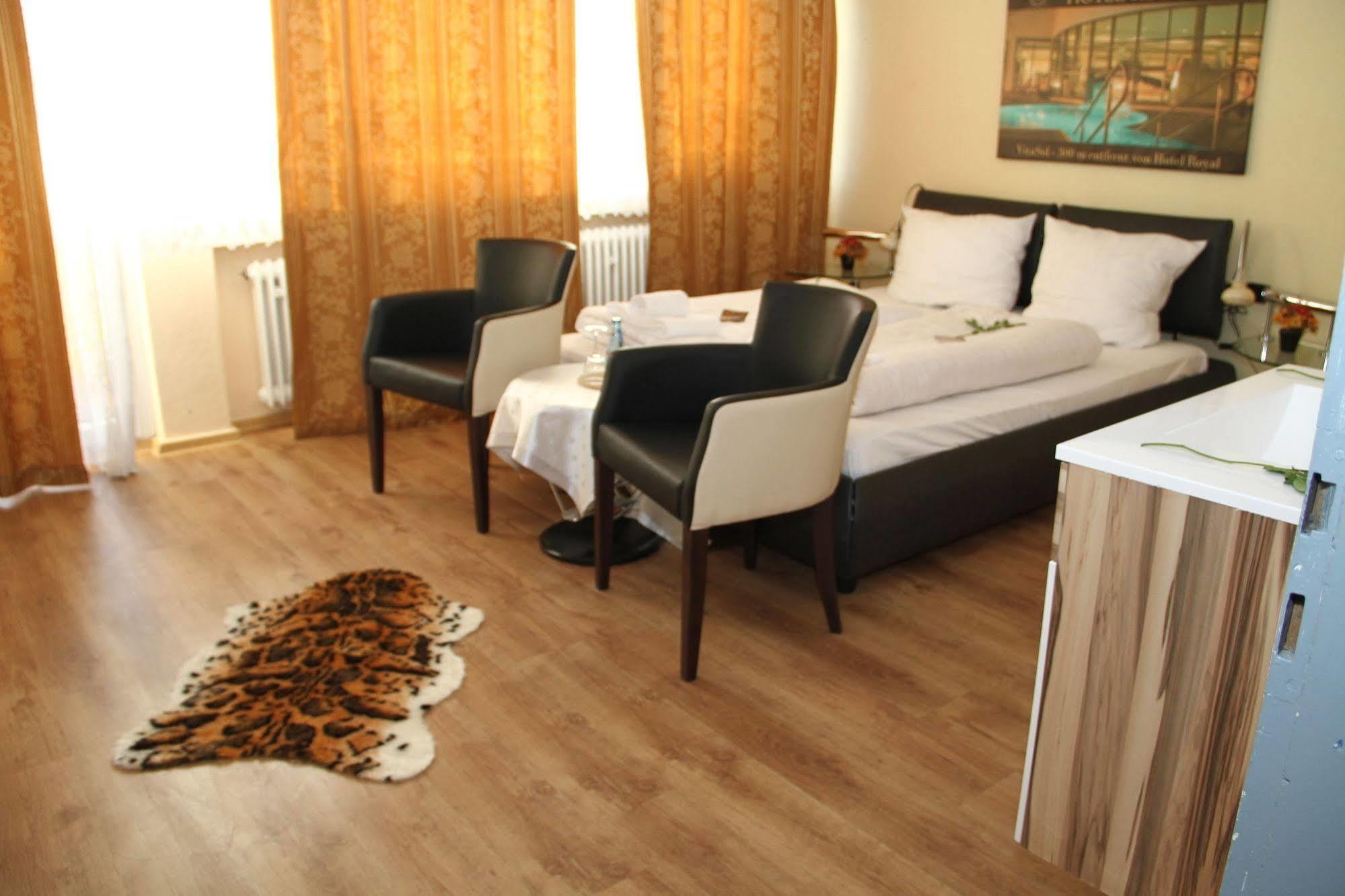 Hotel Royal Bad Salzuflen Bagian luar foto