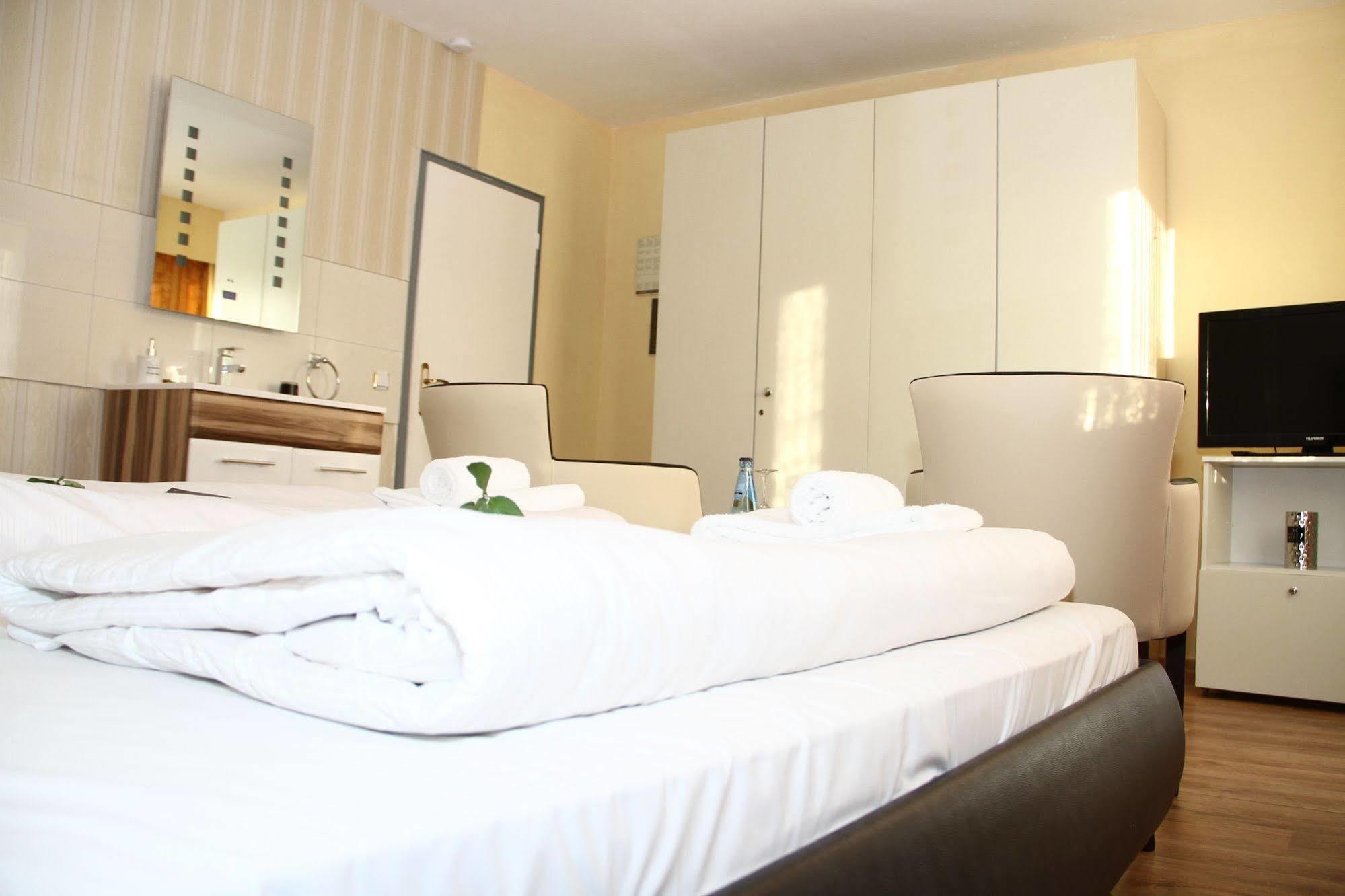 Hotel Royal Bad Salzuflen Bagian luar foto
